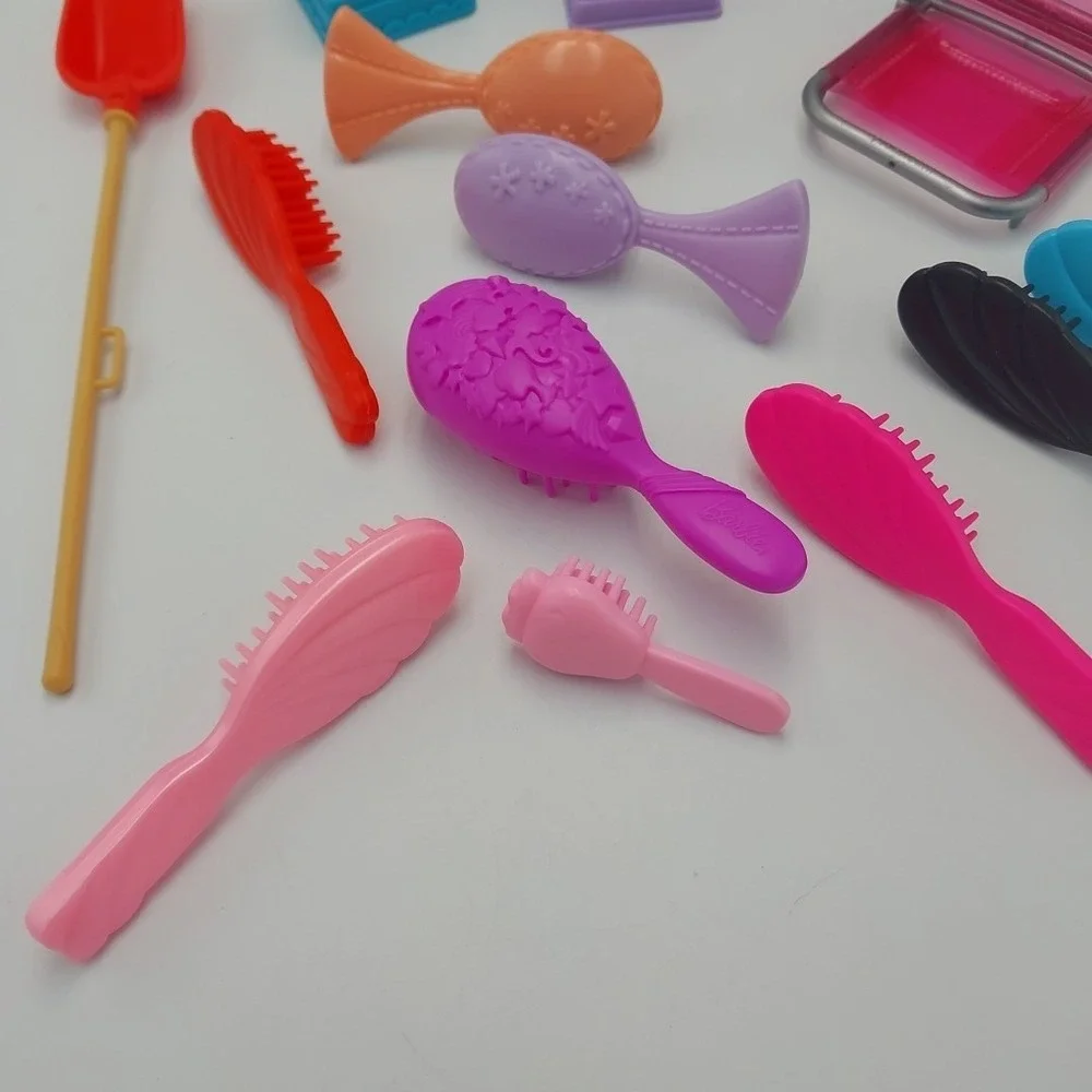 Lot‎ Of Barbie Doll Hair Brushes & Accessories Beach Chair Farmer Cash Register